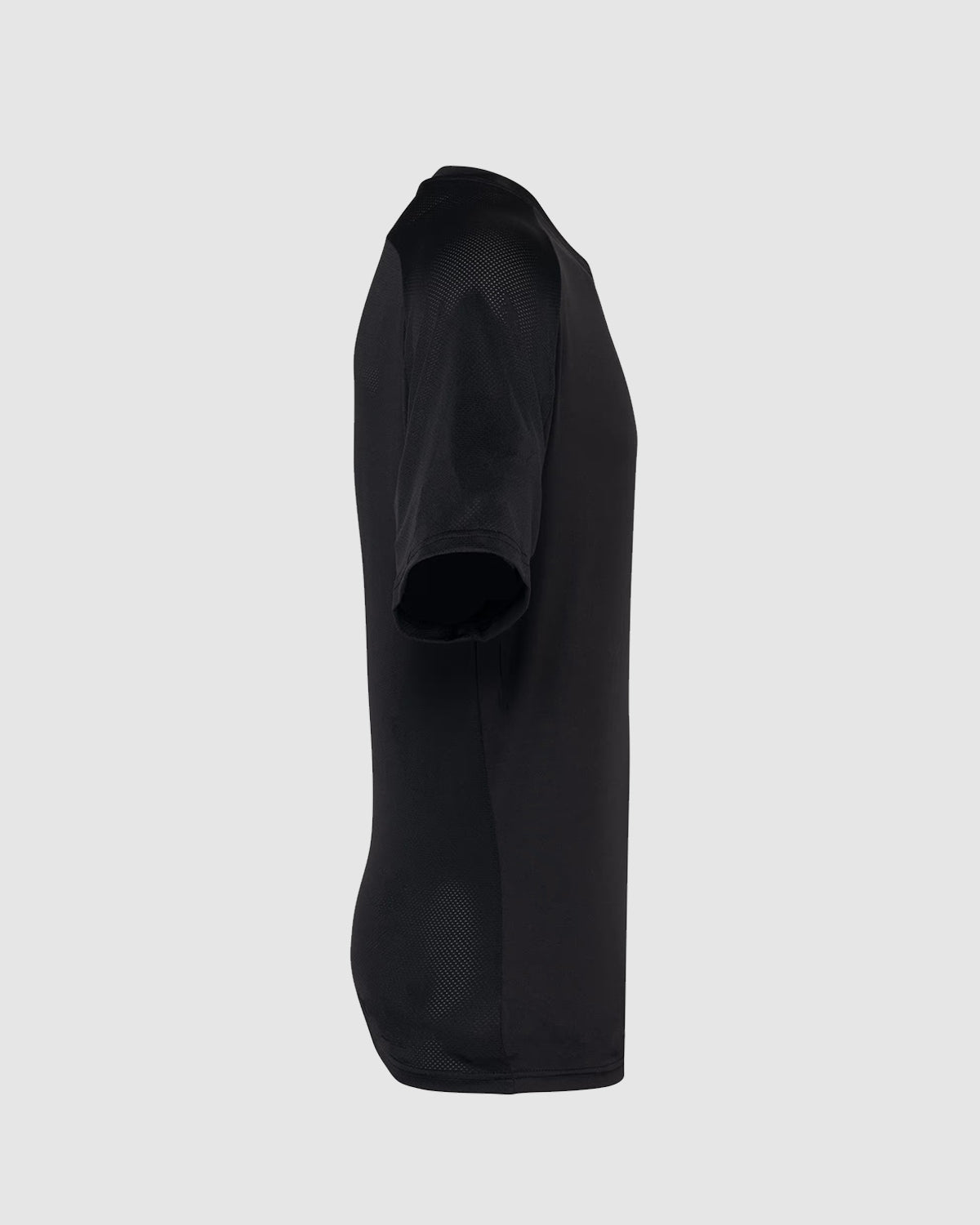 Camiseta negra de aparato deportivo